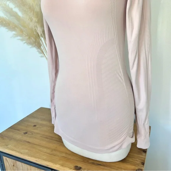 Athleta seamlessLight Pink Long Sleeve Top - Picture 3 of 6